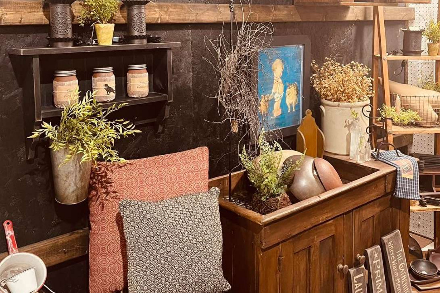 Local events, gift shop, antique store Davenport, IA Mississippi